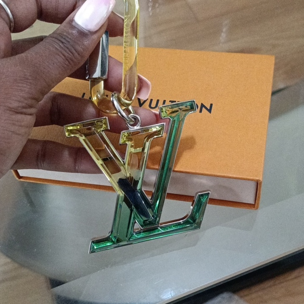 Louis Vuitton charm carabiner bijoux key holder